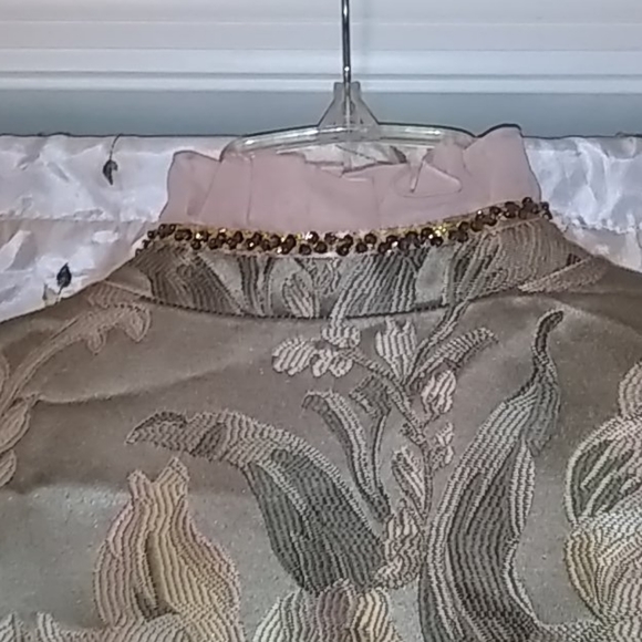 Ladies Tapestry & Sequined Jacket - Picture 14 of 14